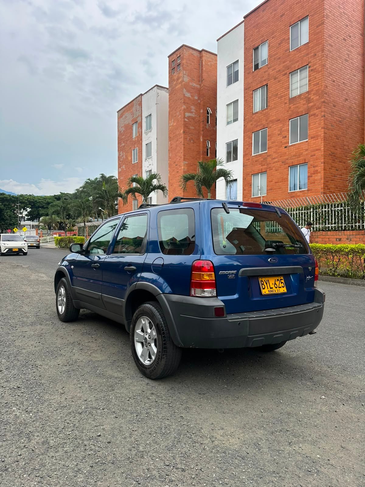 FORD ESCAPE 2007 AT