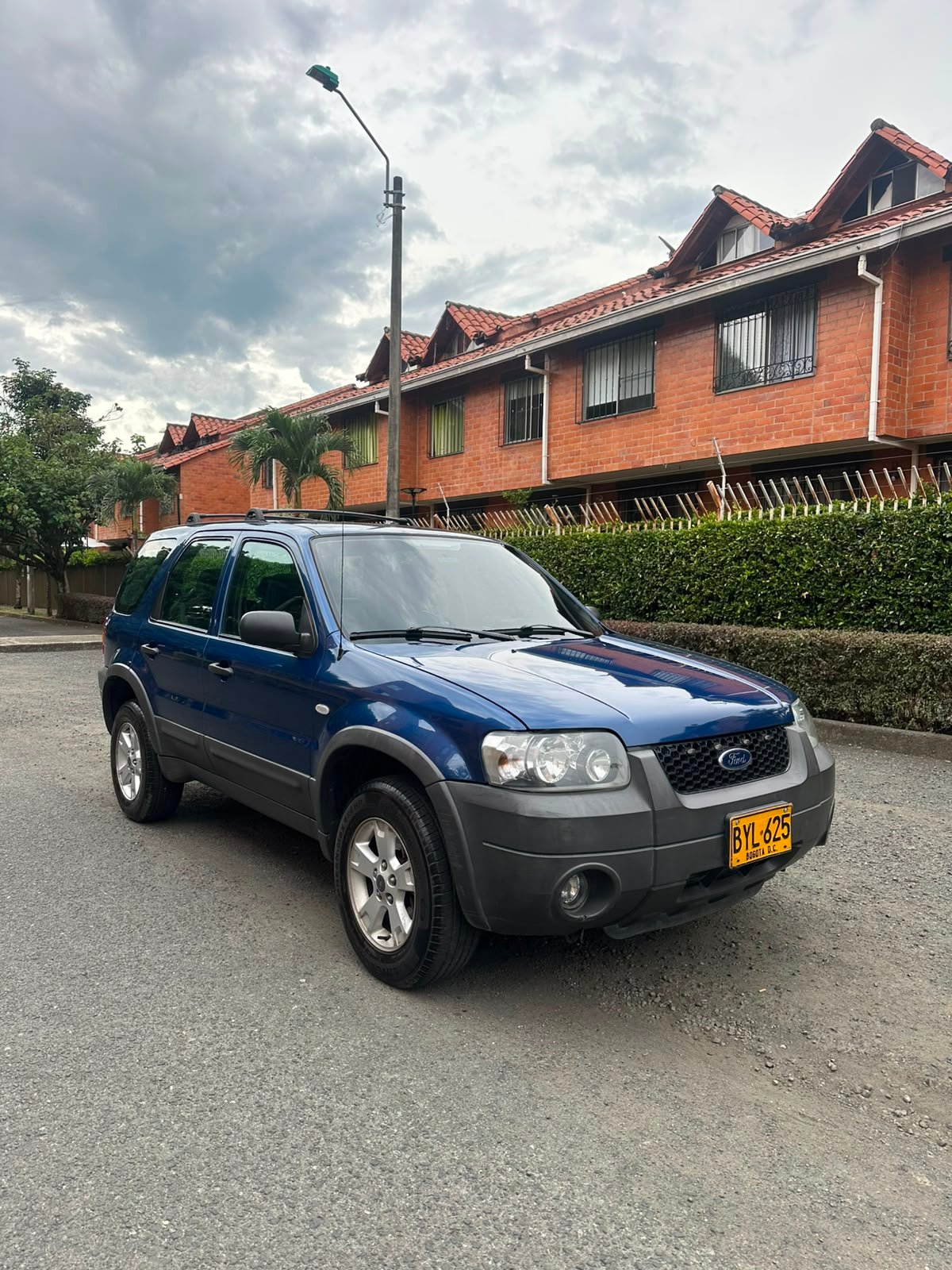 FORD ESCAPE 2007 AT