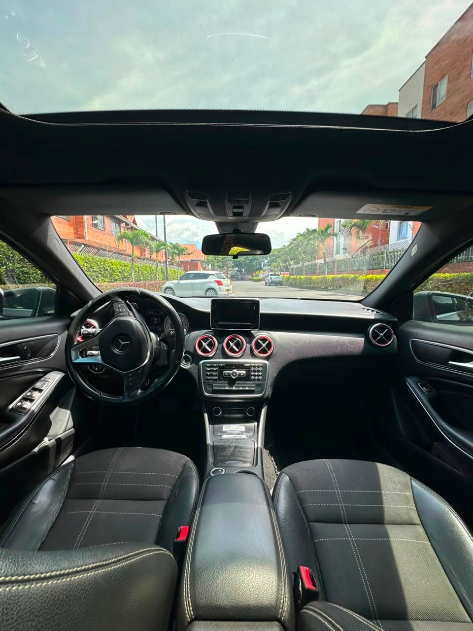 MERCEDEZ BENZ A200 AMG LINE