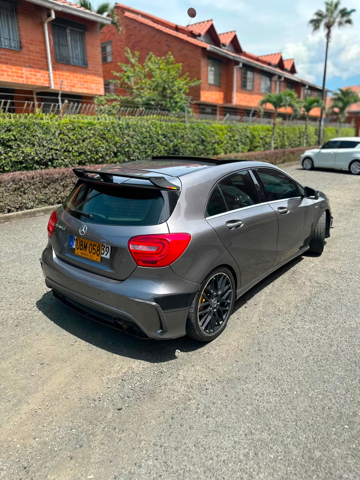 MERCEDEZ BENZ A200 AMG LINE