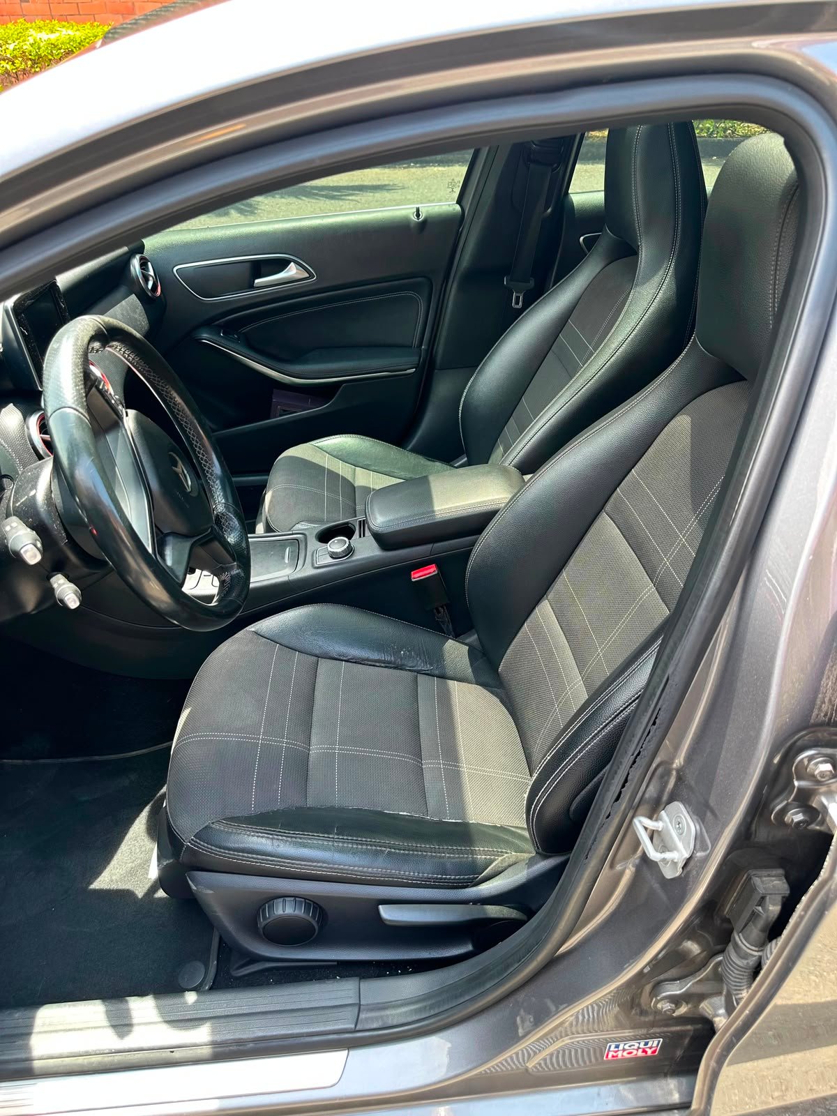 MERCEDEZ BENZ A200 AMG LINE